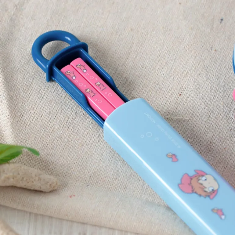 Cuisine Et Table>Maison Ghibli Boîte de Baguettes 16,5cm Ponyo dans la mer - Ponyo sur la falaise