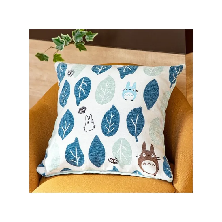 Mobilier>Maison Ghibli Coussin Totoro Feuilles Bleues et Vertes 45x45 cm - Mon Voisin Totoro