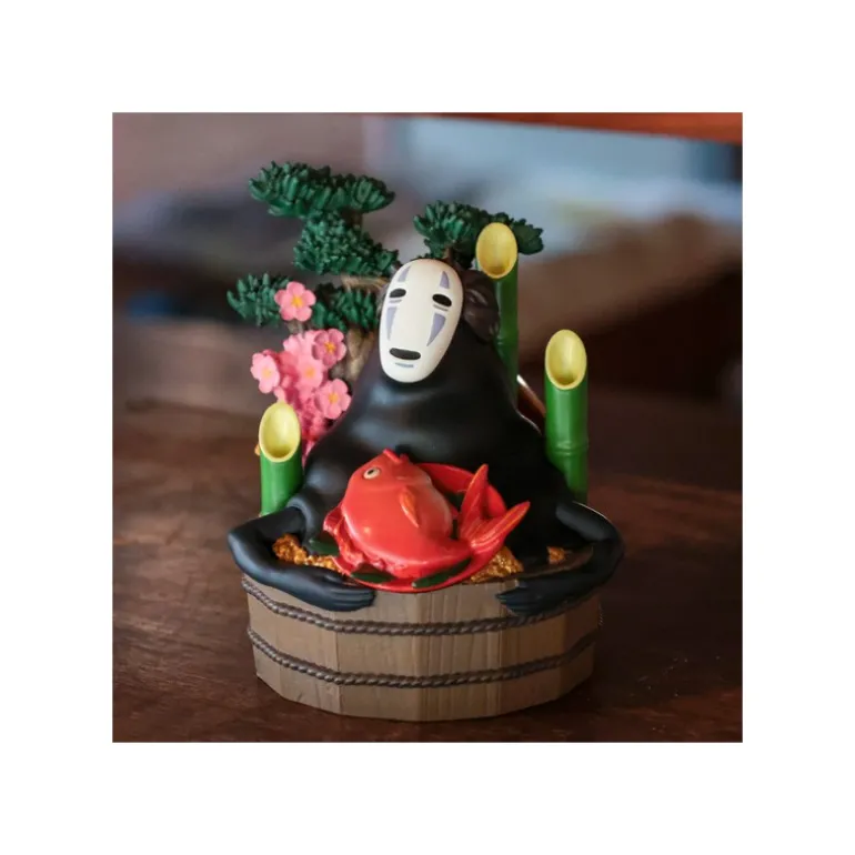 Décoration>Maison Ghibli Diorama No Face Bassine d’or et bambous - Le Voyage de Chihiro