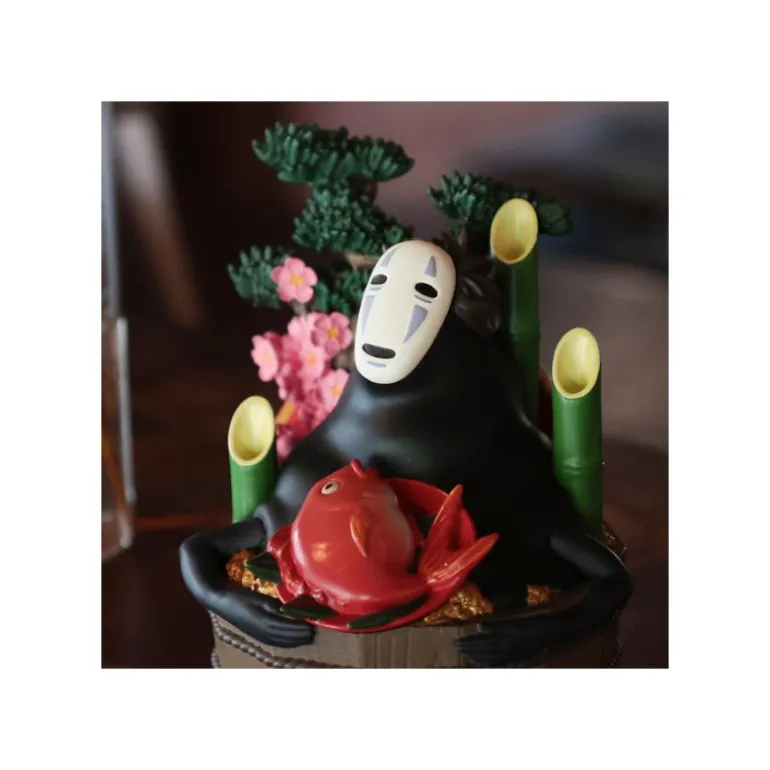 Décoration>Maison Ghibli Diorama No Face Bassine d’or et bambous - Le Voyage de Chihiro