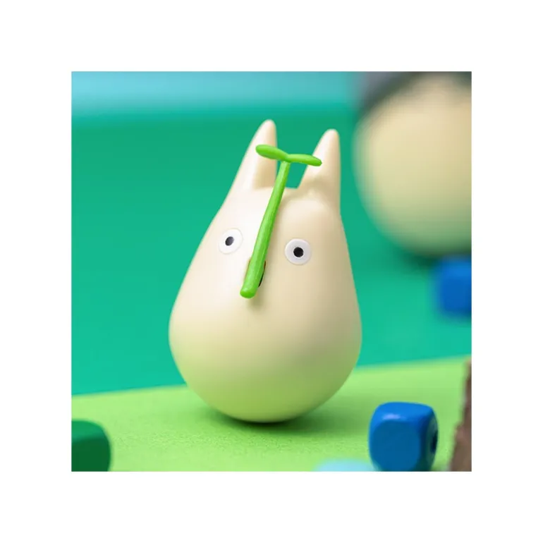 Jouets>Maison Ghibli Figurine Culbuto Totoro Blanc avec feuille - Mon Voisin Totoro