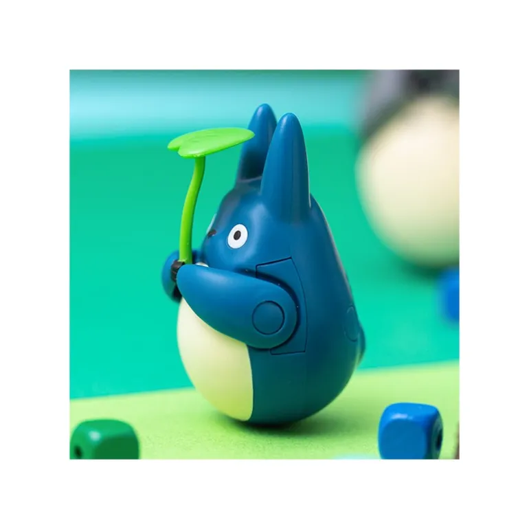 Jouets>Maison Ghibli Figurine Culbuto Totoro Bleu avec feuille - Mon Voisin Totoro
