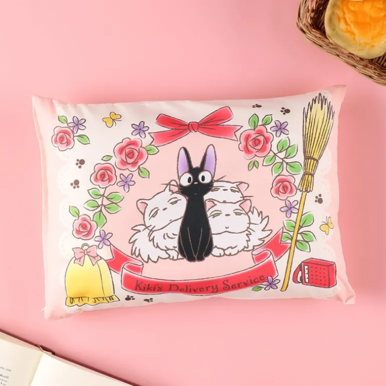 Mobilier>Maison Ghibli Oreiller Famille des chats 28 x 39 cm - Kiki la petite sorcière